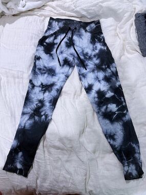 lululemon athletica Purple Tie-Dye Jogger Pants
